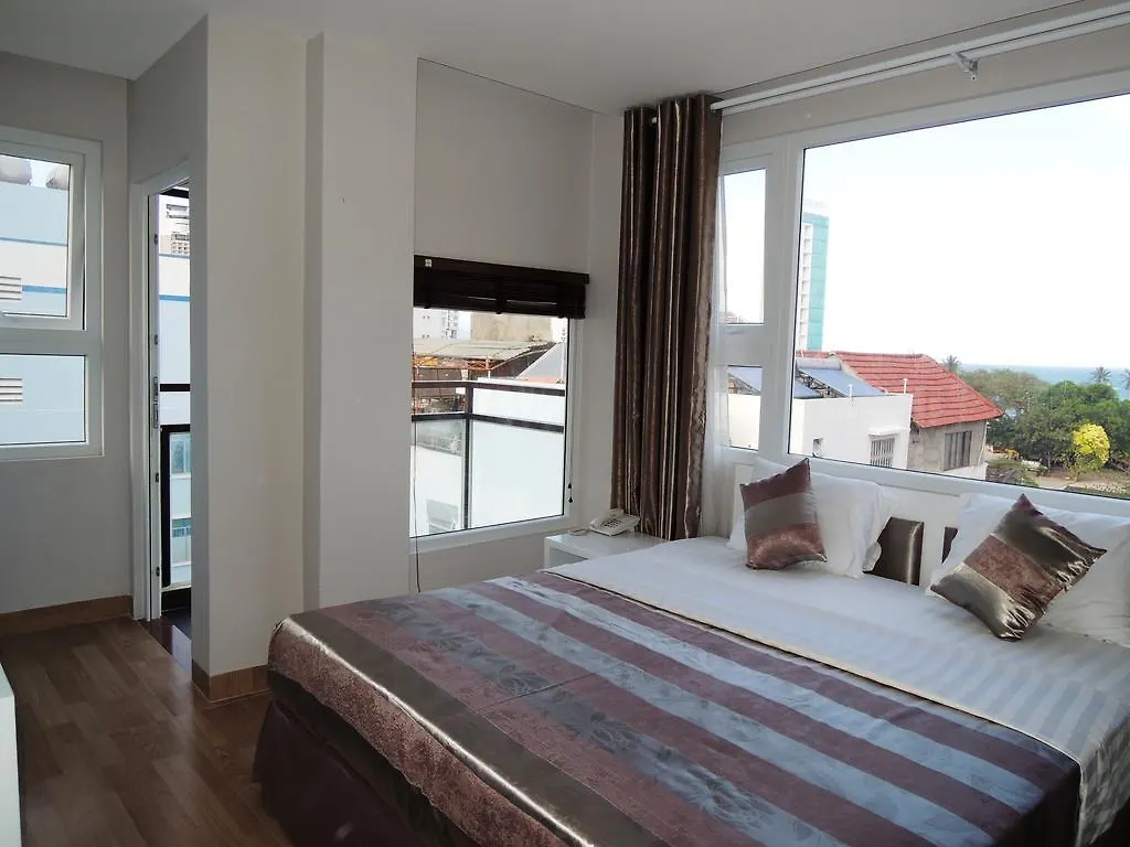 Van Nam Hotel Nha Trang