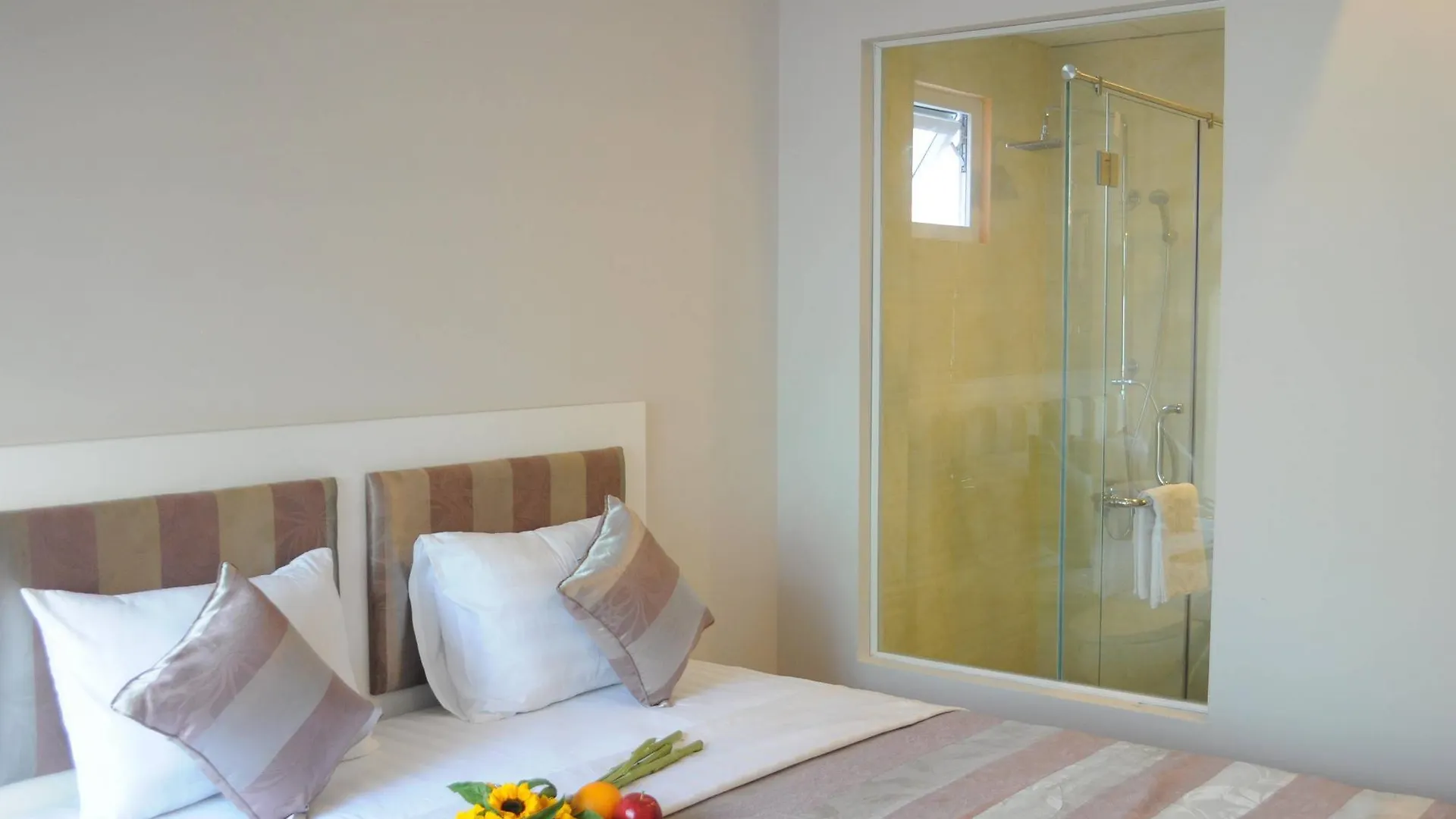 Van Nam Hotel Nha Trang